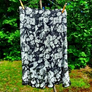 Black and White Floral Knee-Length Skirt
